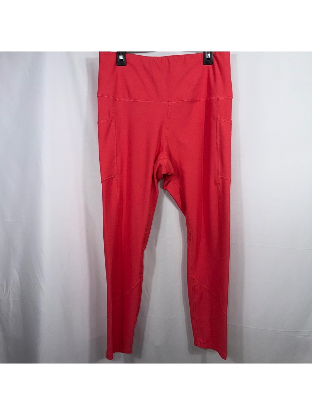 Layer 8 Women’s L Red High Rise Pocket Leggings